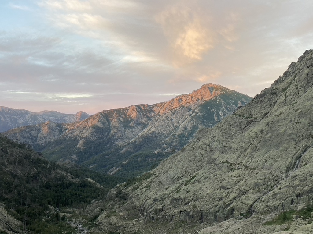 zonsopkomst bij refuge Taghjettu