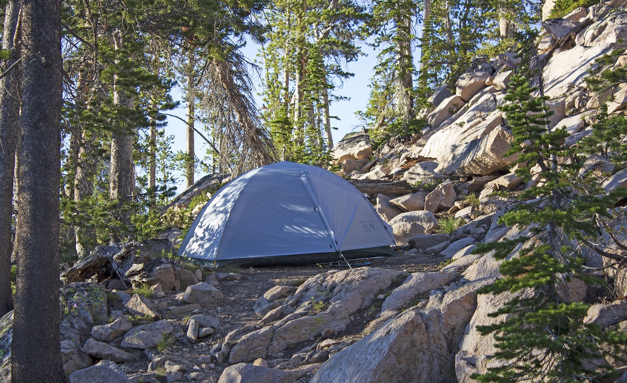 overnachten in een tent na hiken