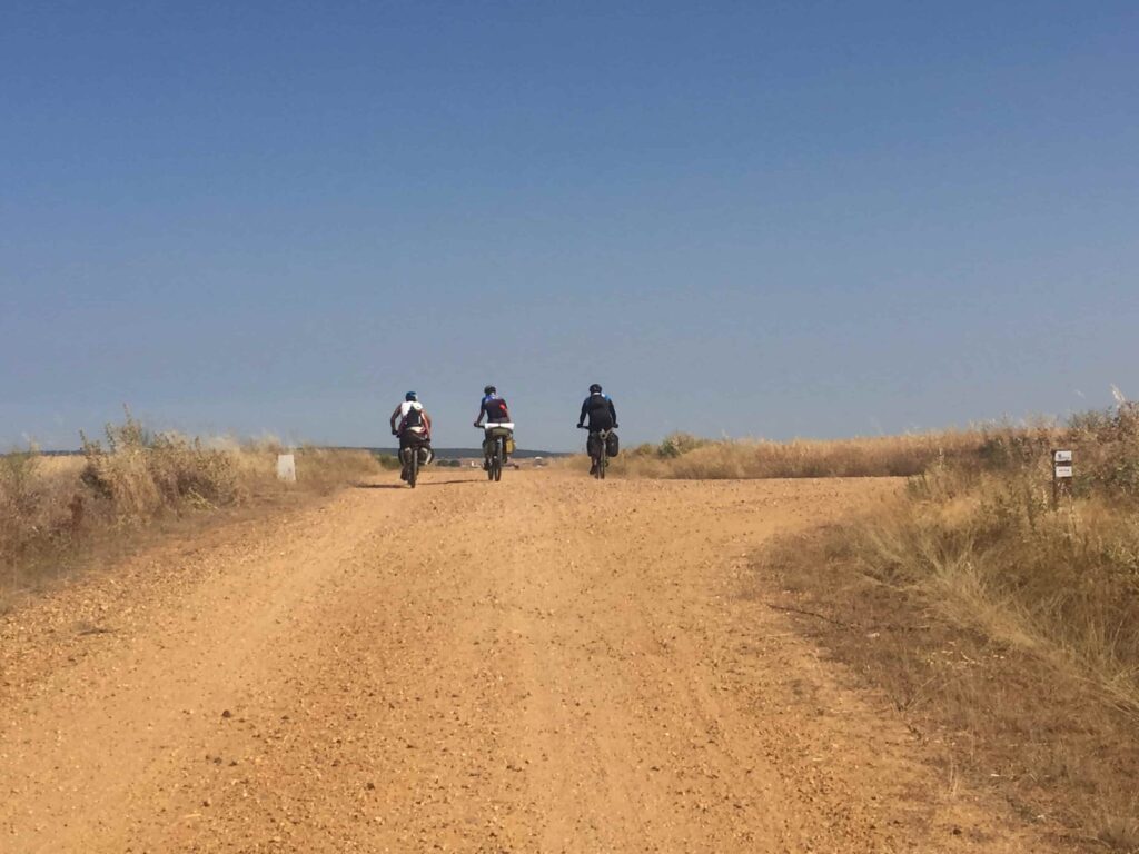 Mountainbikers op de via de la Plata