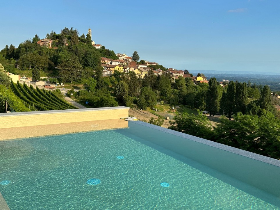 Overnachtinsgadres Albugnano met zwembad Colline Torinesi