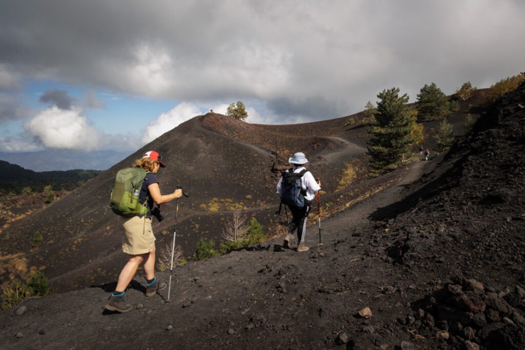 Wandelen door fotogenieke landschappen, Etna, Sicilië