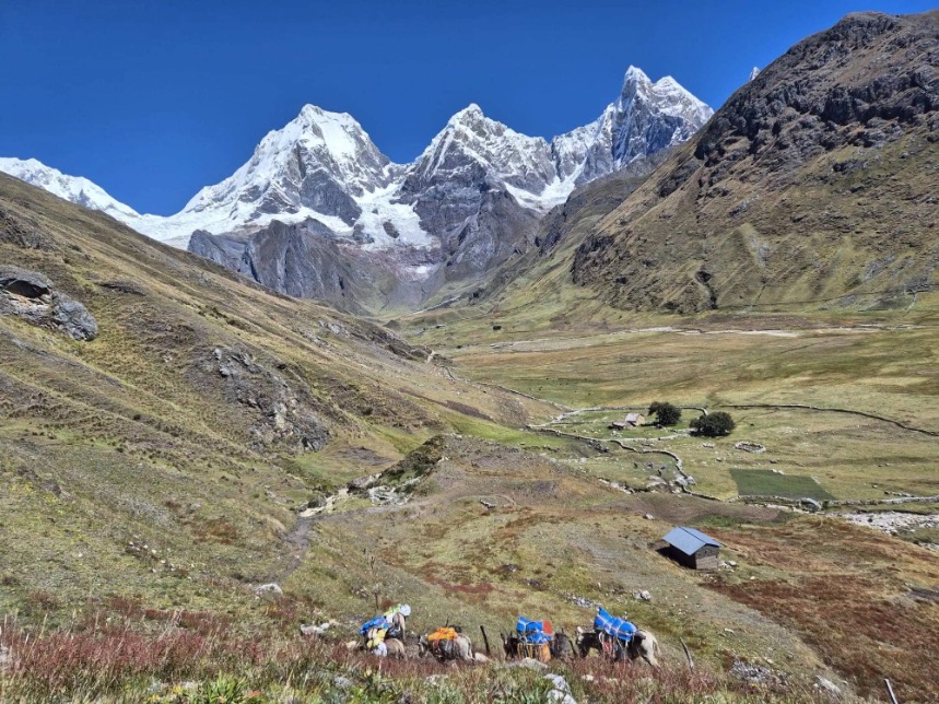 Huayhuash Trekking