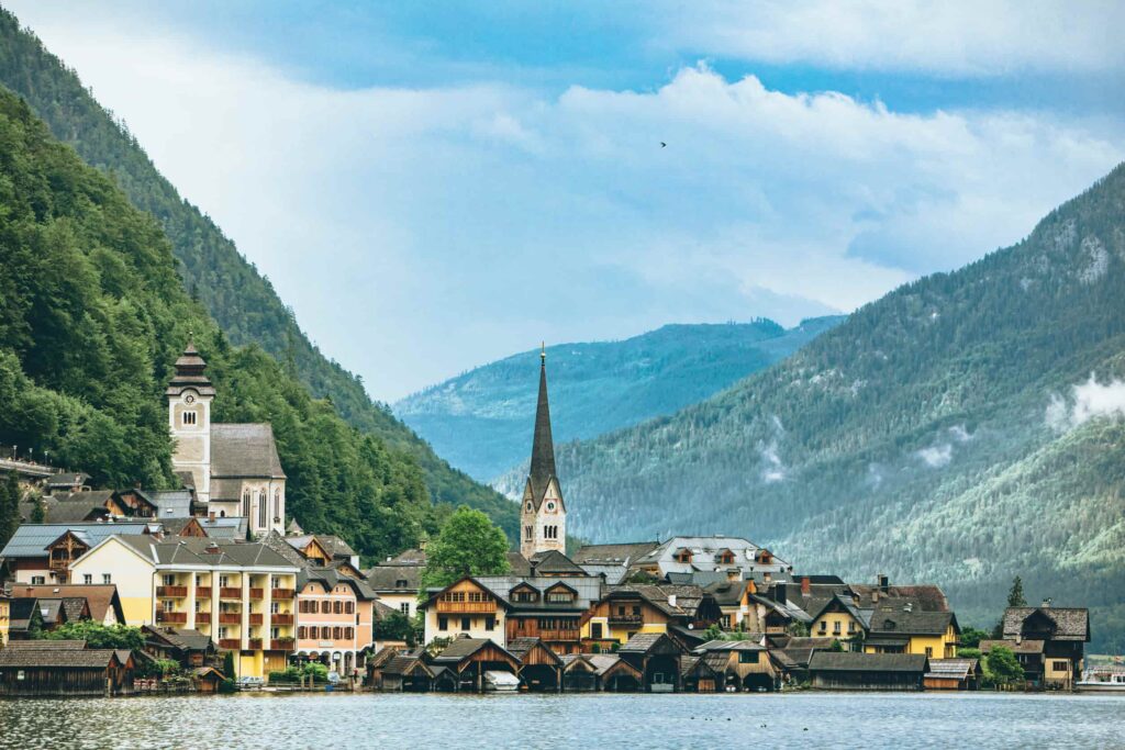 meerdere wandelhotels in Oostenrijk: Hallstatt in de Oostenrijkse Alpen