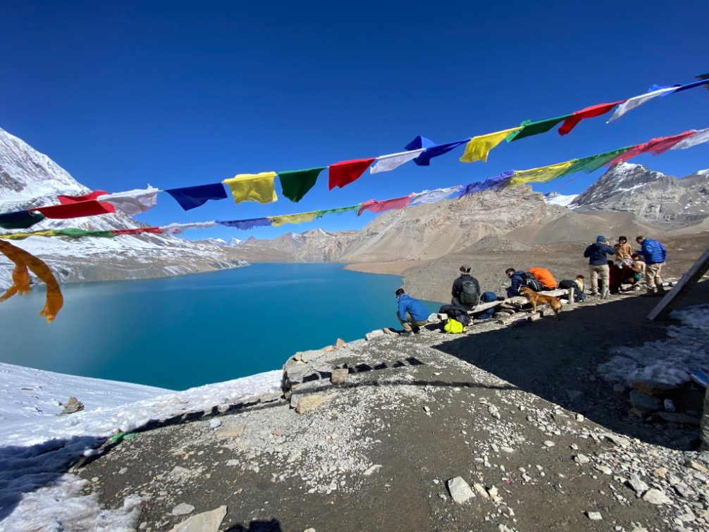 By Mountain People Het Tilicho Meer langs de Annapurna Circuit, Nepal